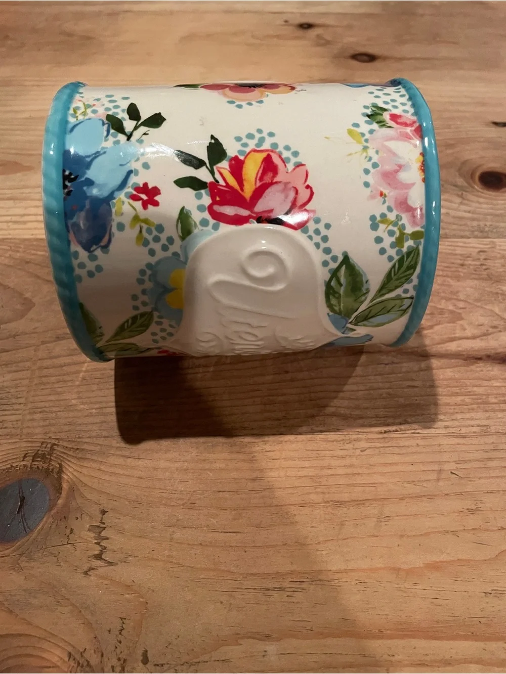 NWT Pioneer Woman “Melody” stoneware floral embossed utensil holder